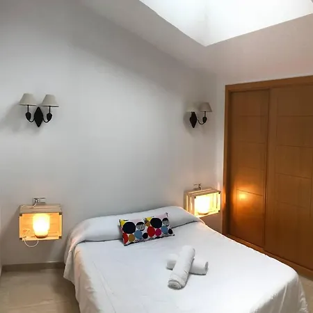 Apartamento Atico Aviles Lägenhet