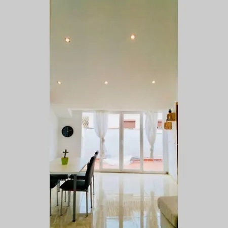 Apartamento Atico Aviles Lägenhet