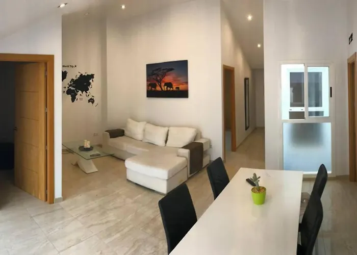 Apartamento Atico Aviles דירה רונדה