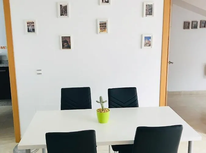 דירה Apartamento Atico Aviles רונדה